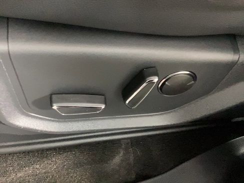 Used 2022 Ford Expedition Limited image 18