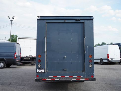 Used 2021 Ford Transit 350 DRW RWD image 5