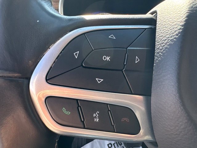 Used 2022 Chrysler Pacifica Limited FWD image 28