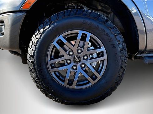 Used 2023 Ford Ranger Lariat w/ Tremor Off-Road Package image 34