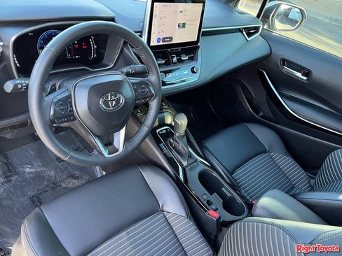 Certified 2025 Toyota Corolla XSE FWD image 19