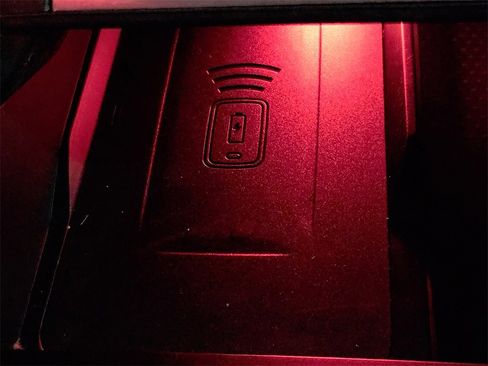 Used 2024 BMW X6 M60i w/ Dynamic Handling Package image 22