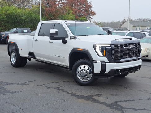 Certified 2024 GMC Sierra 3500 Denali Ultimate image 28