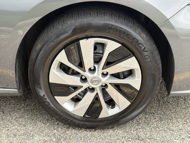Certified 2025 Nissan Altima 2.5 S FWD image 13