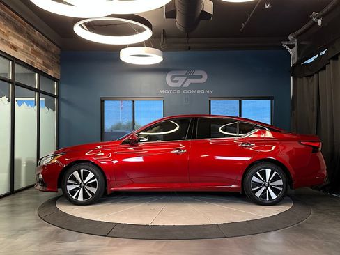 Used 2019 Nissan Altima 2.5 SV FWD image 6