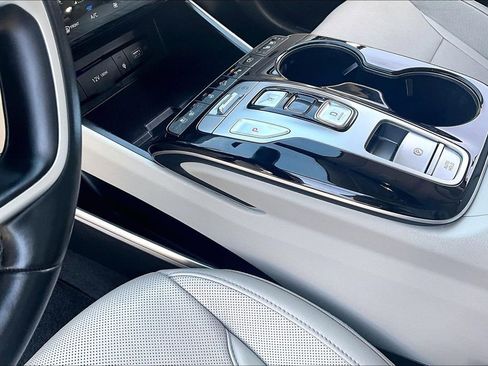 Used 2023 Hyundai Tucson Limited image 19