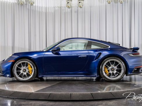 Used 2022 Porsche 911 Turbo image 8