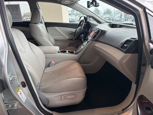 Used 2009 Toyota Venza image 26