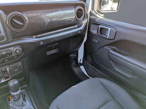 Used 2022 Jeep Wrangler Unlimited Sport image 16