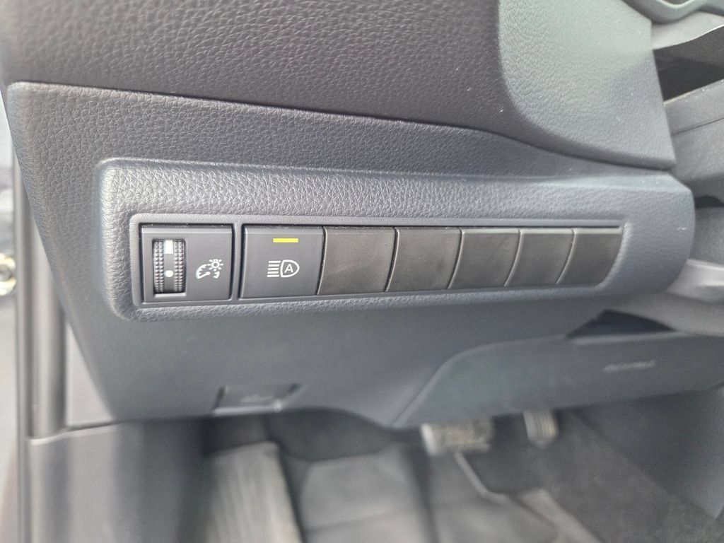Used 2023 Toyota Corolla LE FWD image 23