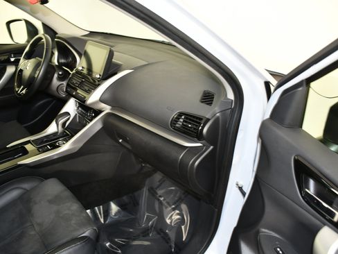 Used 2024 Mitsubishi Eclipse Cross SE image 39