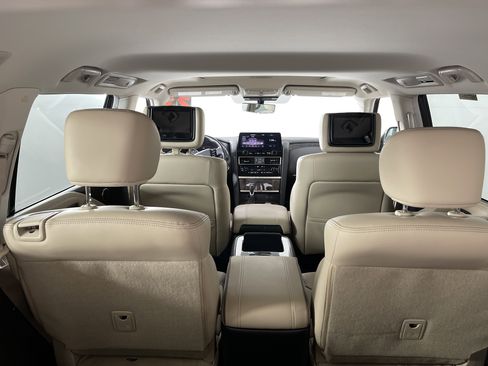 Used 2023 Nissan Armada Platinum w/ Captain's Chairs Package image 17