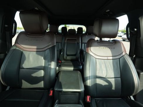 Used 2020 Ford Explorer Platinum w/ Premium Technology Package AWD/4WD image 43