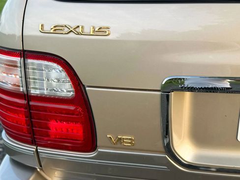 Used 2001 Lexus LX 470 4WD image 31