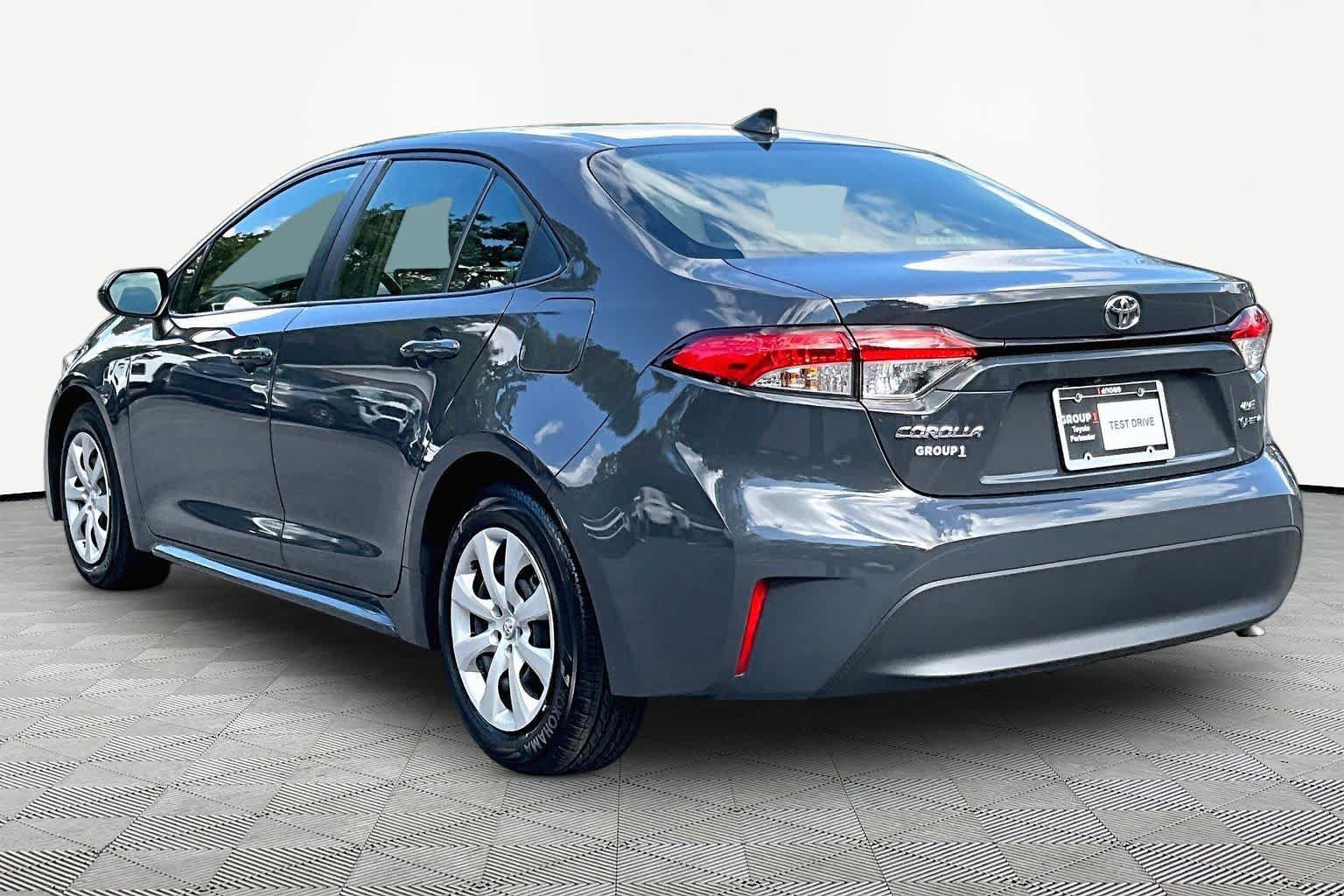 Used 2026 Toyota Corolla LE FWD image 12