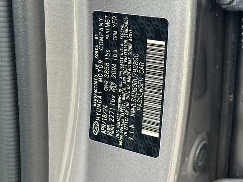 Used 2024 Hyundai Elantra SEL w/ Convenience Package image 32