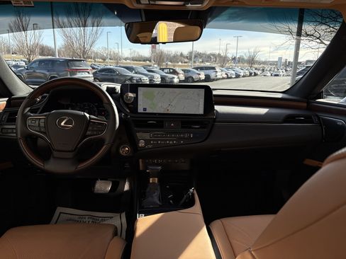Used 2023 Lexus ES 350 Ultra Luxury image 29