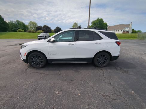 Used 2023 Chevrolet Equinox RS w/ RS Leather Package AWD/4WD image 4