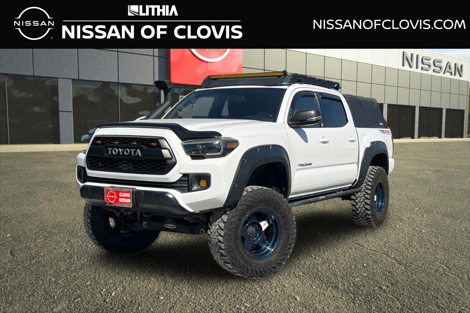 Used 2019 Toyota Tacoma TRD Off-Road w/ Technology Package AWD/4WD image 1