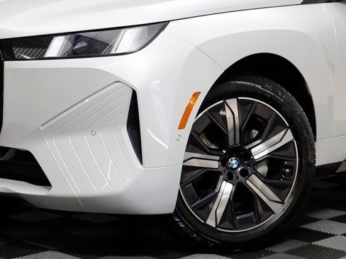 New 2026 BMW iX xDrive45 w/ Climate Comfort Package image 3