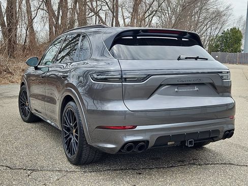 Certified 2021 Porsche Cayenne GTS AWD/4WD image 3