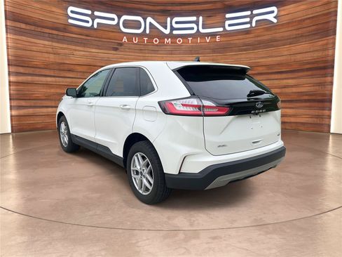 Used 2022 Ford Edge SEL w/ Convenience Package AWD/4WD image 3
