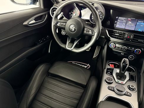 Used 2022 Alfa Romeo Giulia Veloce image 29