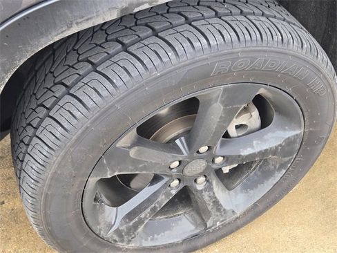 Used 2023 Jeep Grand Cherokee L Altitude image 5