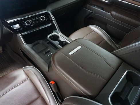 Certified 2024 GMC Sierra 3500 Denali w/ Denali Reserve Package image 20