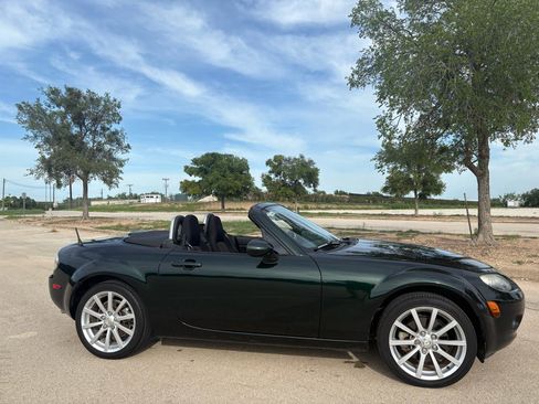 Used 2007 MAZDA MX-5 Miata Touring RWD image 24
