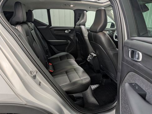 Used 2024 Volvo XC40 B5 Ultimate w/ Protection Package Premier image 28