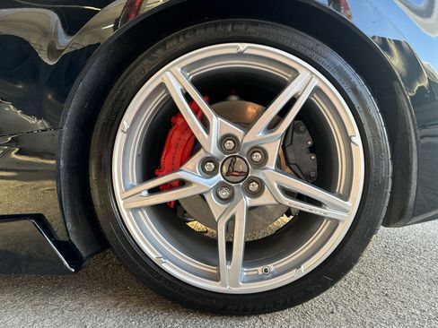 Used 2023 Chevrolet Corvette Stingray Coupe w/ 1LT image 18