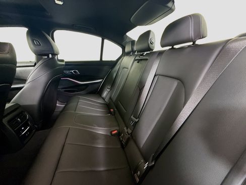 Used 2025 BMW 330i Sedan w/ M Sport Package image 25