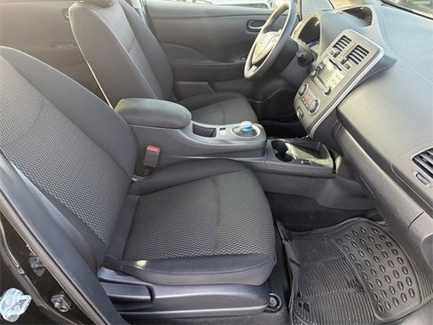 Used 2015 Nissan Leaf S w/ Charge Package image 13