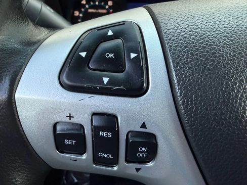 Used 2014 Ford Explorer XLT AWD/4WD image 35