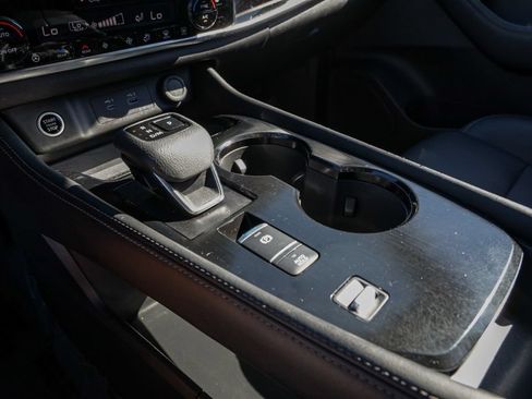 Used 2023 Nissan Rogue SL w/ SL Premium Package FWD image 33