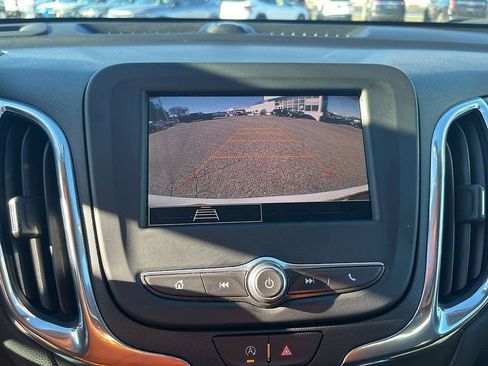 Used 2023 Chevrolet Equinox LT image 21