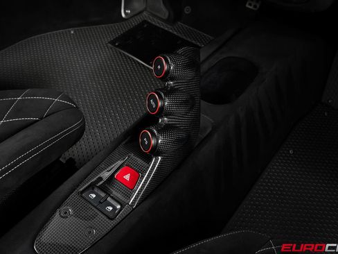 Used 2015 Ferrari 458 Speciale Coupe RWD image 36