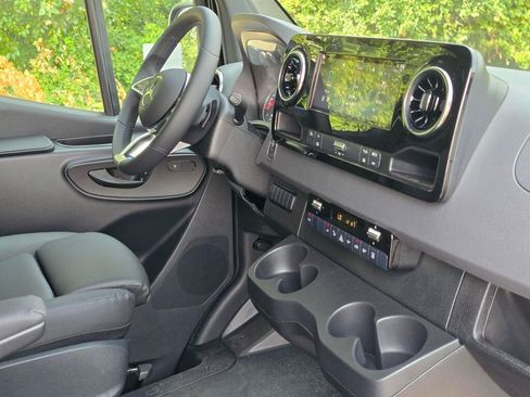 New 2026 Mercedes-Benz Sprinter 2500 image 25