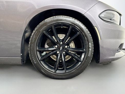 Used 2018 Dodge Charger SXT Plus w/ Blacktop Package image 38