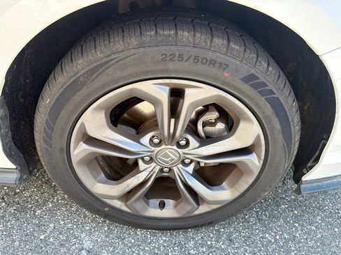 Used 2023 Honda Accord EX image 10