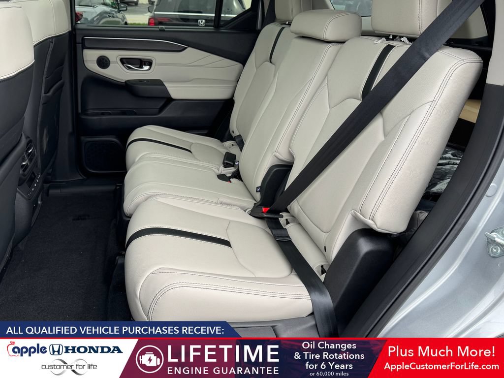 New 2026 Honda Pilot Touring image 17