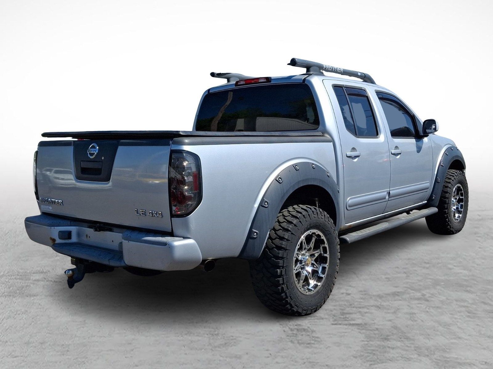 Used 2006 Nissan Frontier LE AWD/4WD image 5