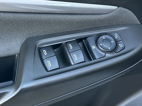 Used 2022 Chevrolet Bolt EUV LT image 12