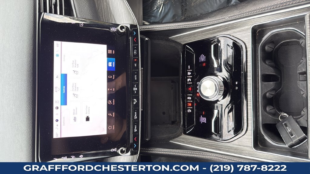 Used 2024 Jeep Wagoneer L Series III AWD/4WD image 17