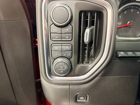 Certified 2019 Chevrolet Silverado 1500 High Country w/ Technology Package image 18