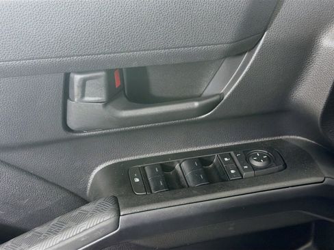 Used 2025 Toyota 4Runner SR5 AWD/4WD image 15
