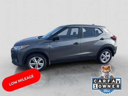 Used 2025 Nissan Kicks Play S image 2