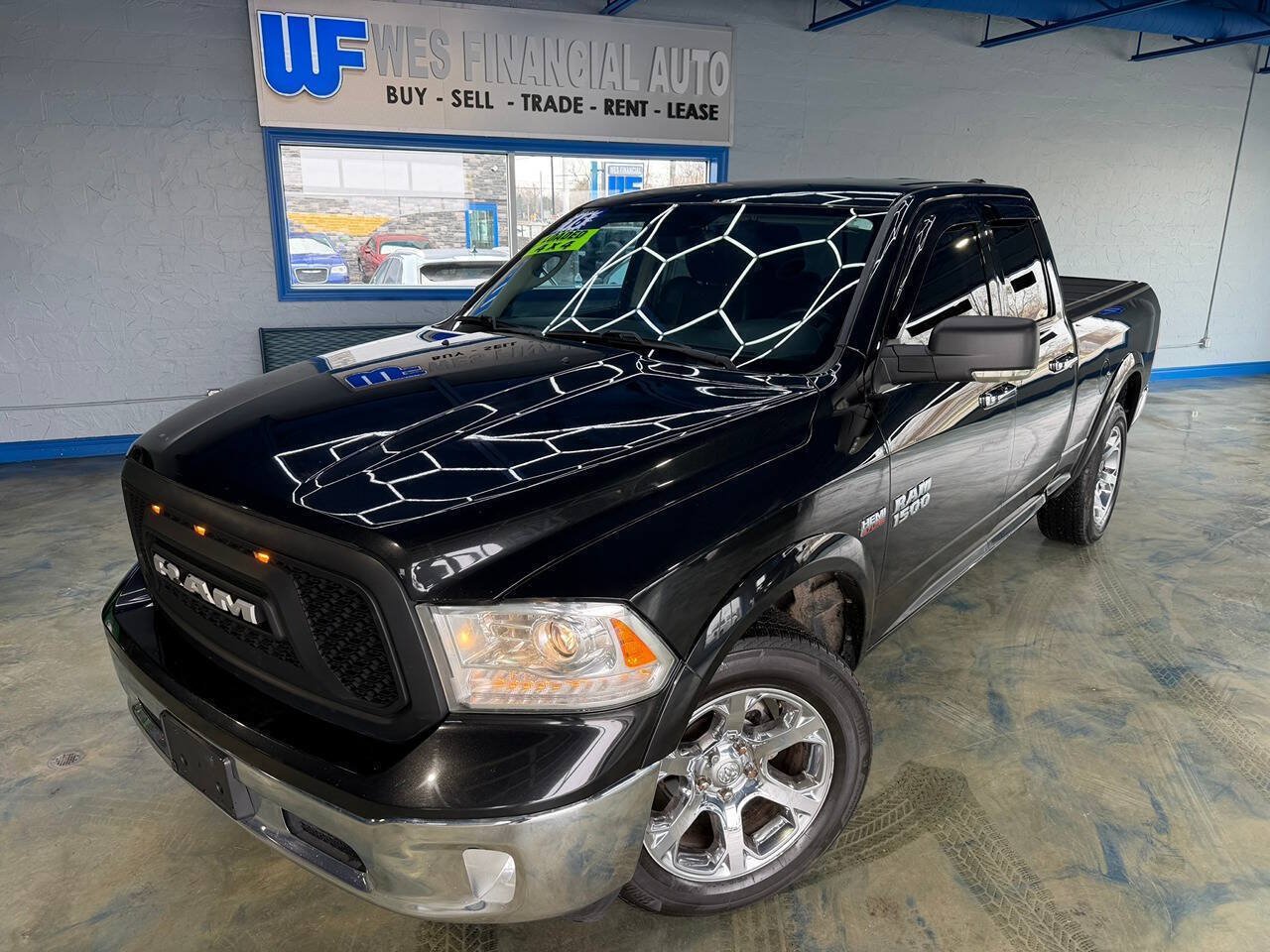 Used 2016 RAM 1500 Laramie AWD/4WD image 1
