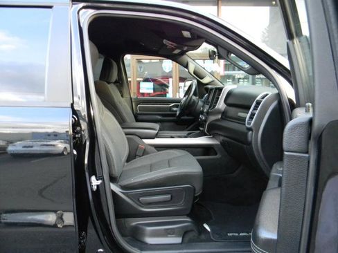 Used 2021 RAM 1500 Big Horn image 14